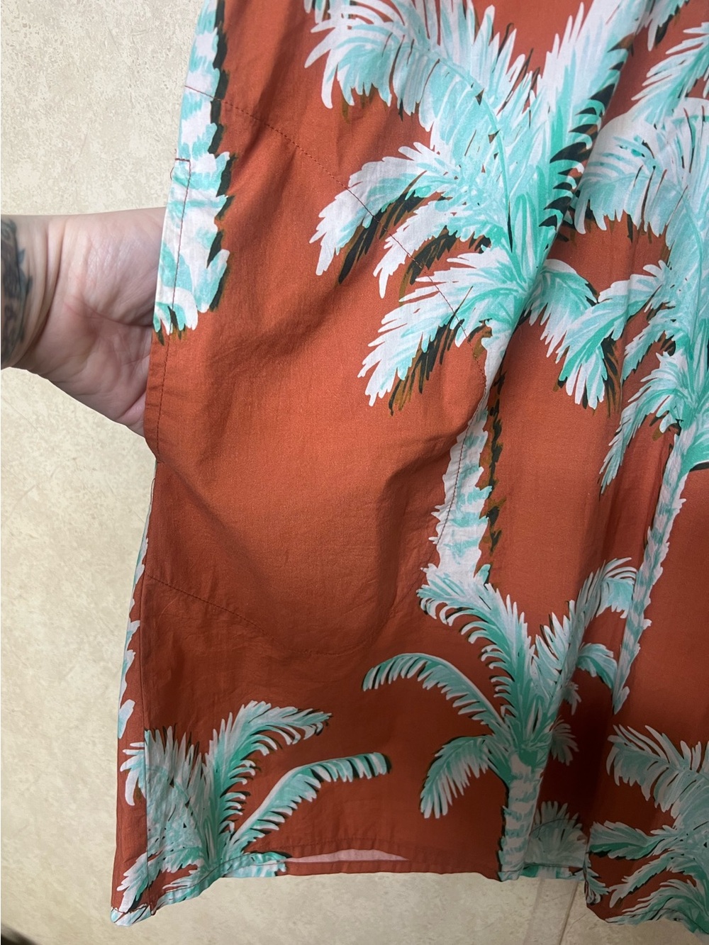 Oliphant pocket mini dress puff sleeves in  Cartagena brown palm trees - Picture 8 of 13